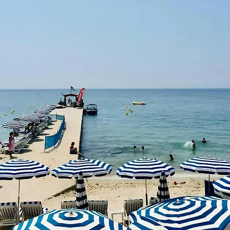 Apartment Piscine -4 Couchages -1 Chambre- Parking Golfe-Juan