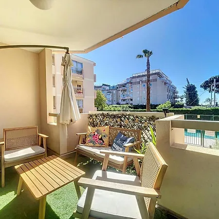 Piscine -4 Couchages -1 Chambre- Parking Golfe-Juan